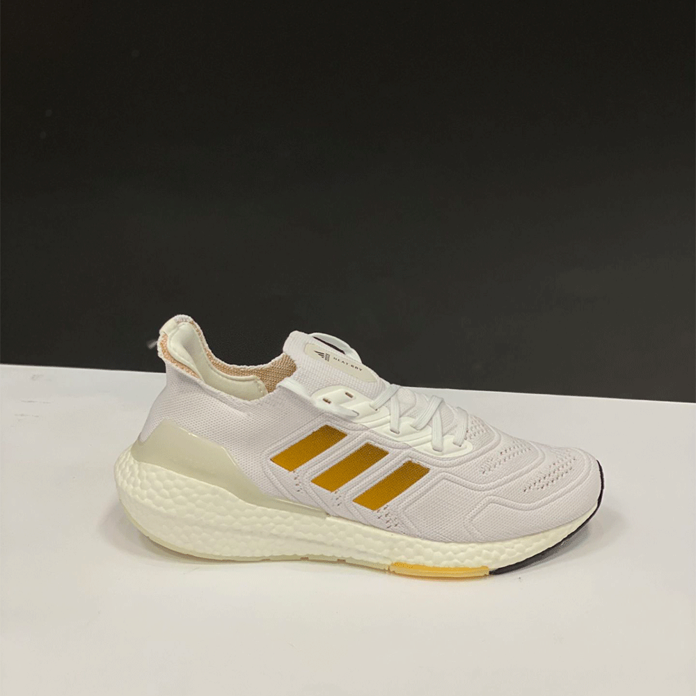 1 کتونی رانینگ آدیداس ULTRABOOST - Image 1