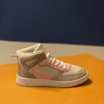 کتونی ساق بلند (High-top Sneaker)