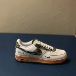 کفش سفید و قهوه ایی نایک ایرفورس وان چریکی
