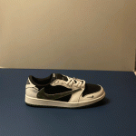 کفش سفید و سرمه ای نایک ایرفورس