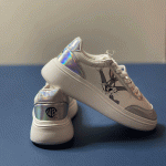 کفش "Bugs Bunny Print Lace-Up Sneakers" - Image 2